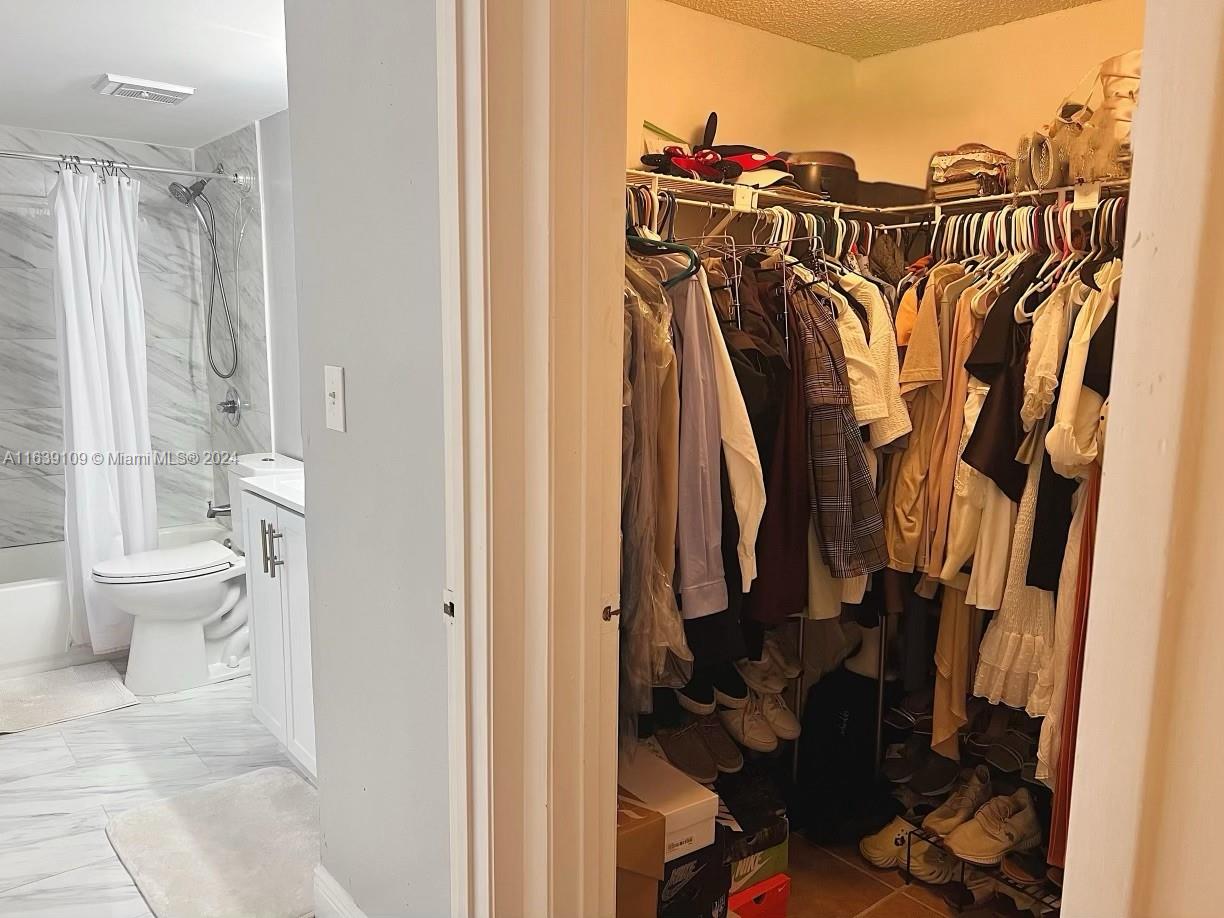 3461 NW 44th St # 106