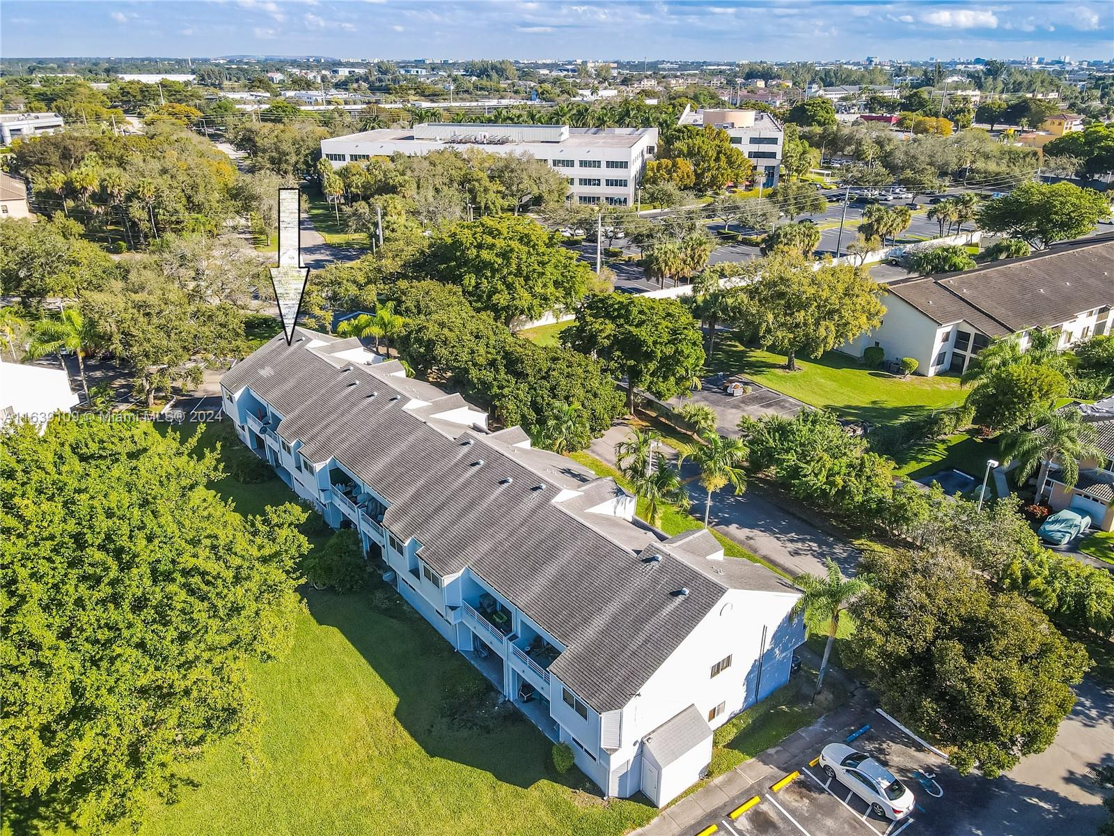 3461 NW 44th St # 106