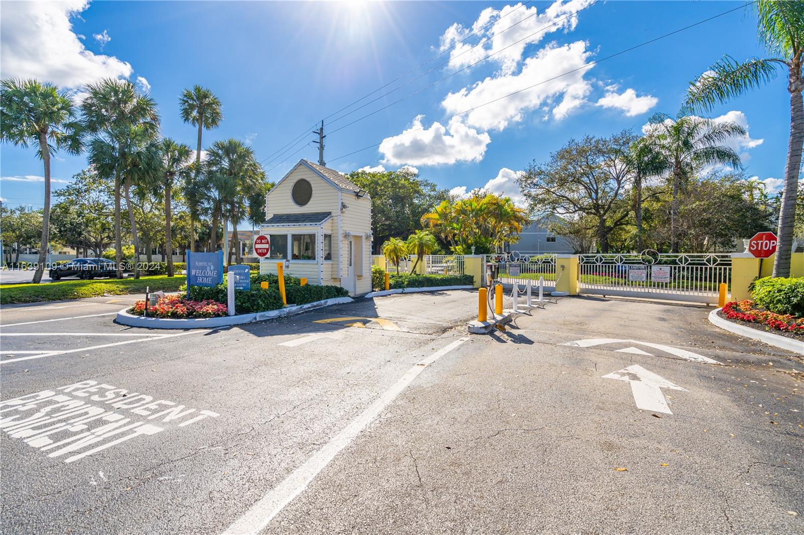 3461 NW 44th St # 106