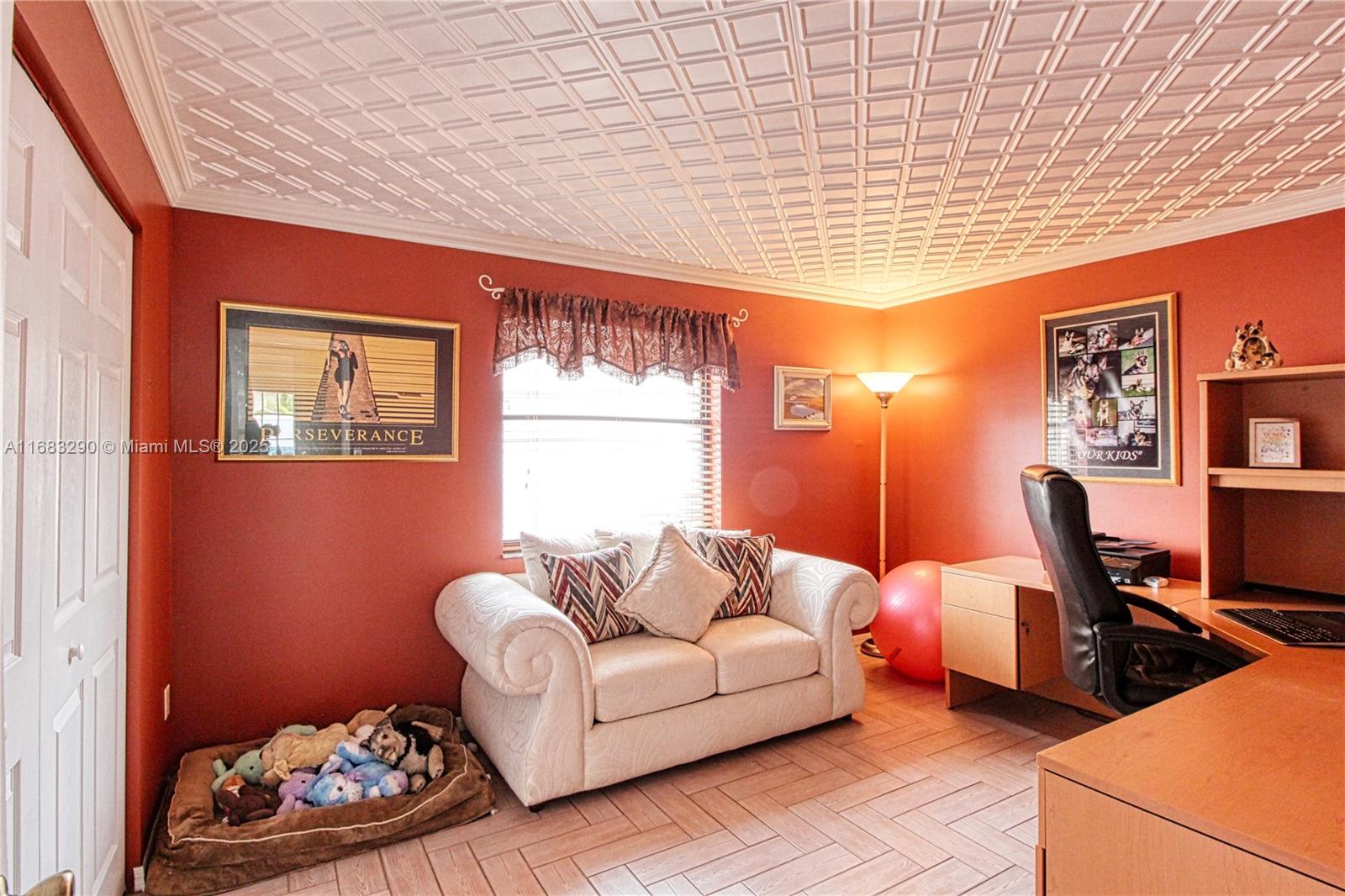 5221 King Arthur Ave