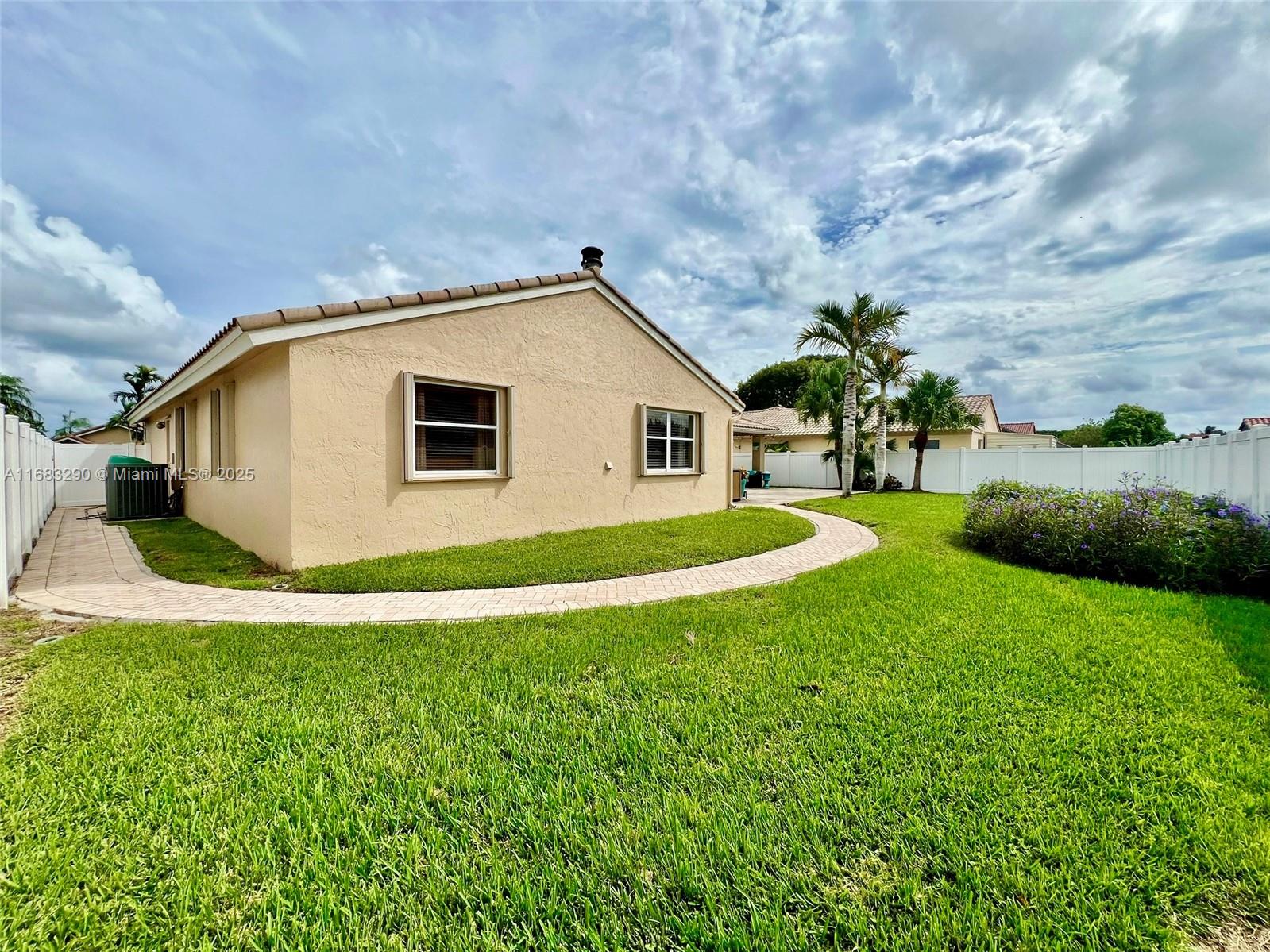 5221 King Arthur Ave