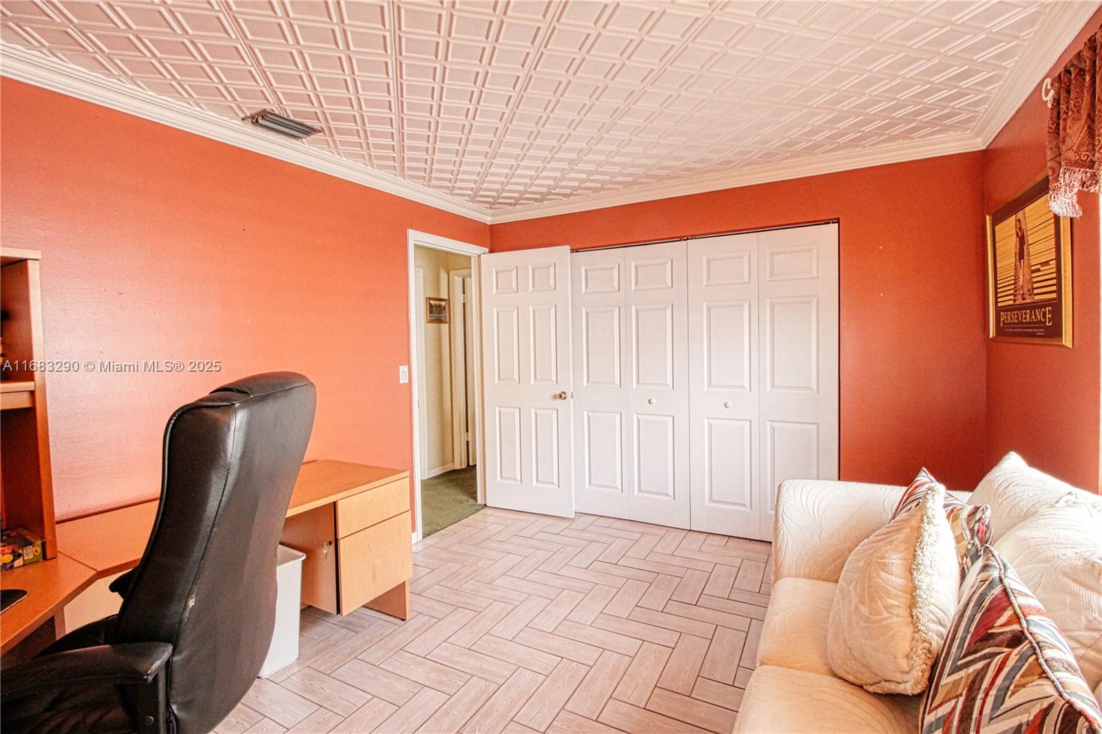 5221 King Arthur Ave