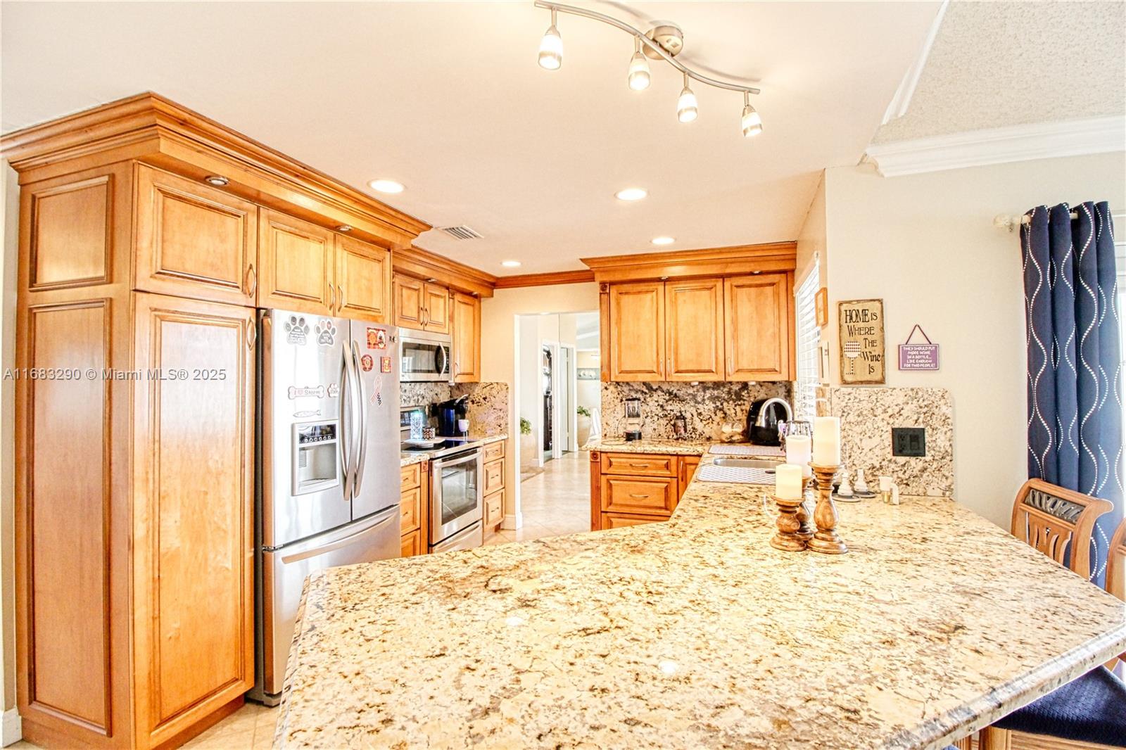 5221 King Arthur Ave