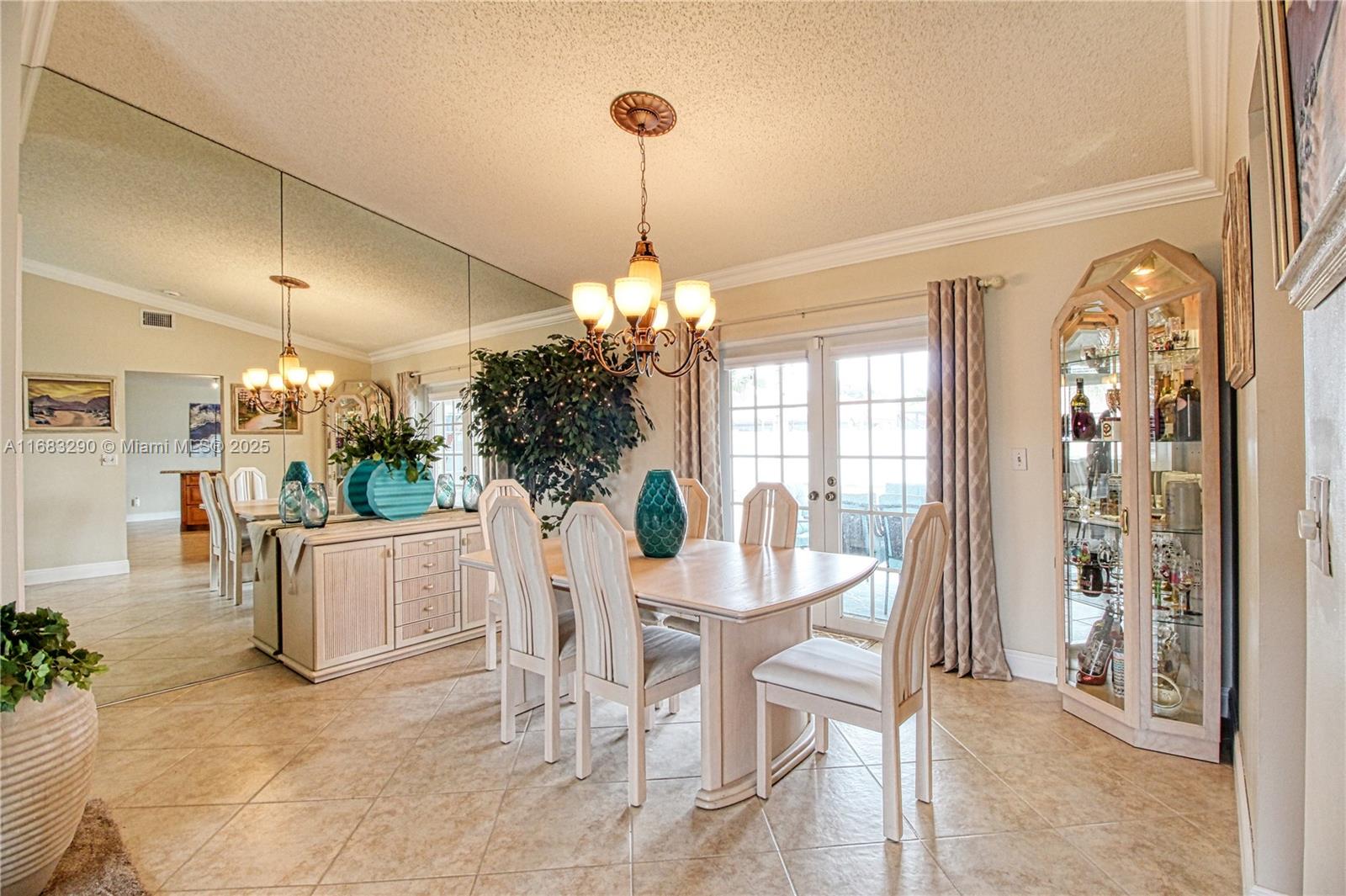 5221 King Arthur Ave