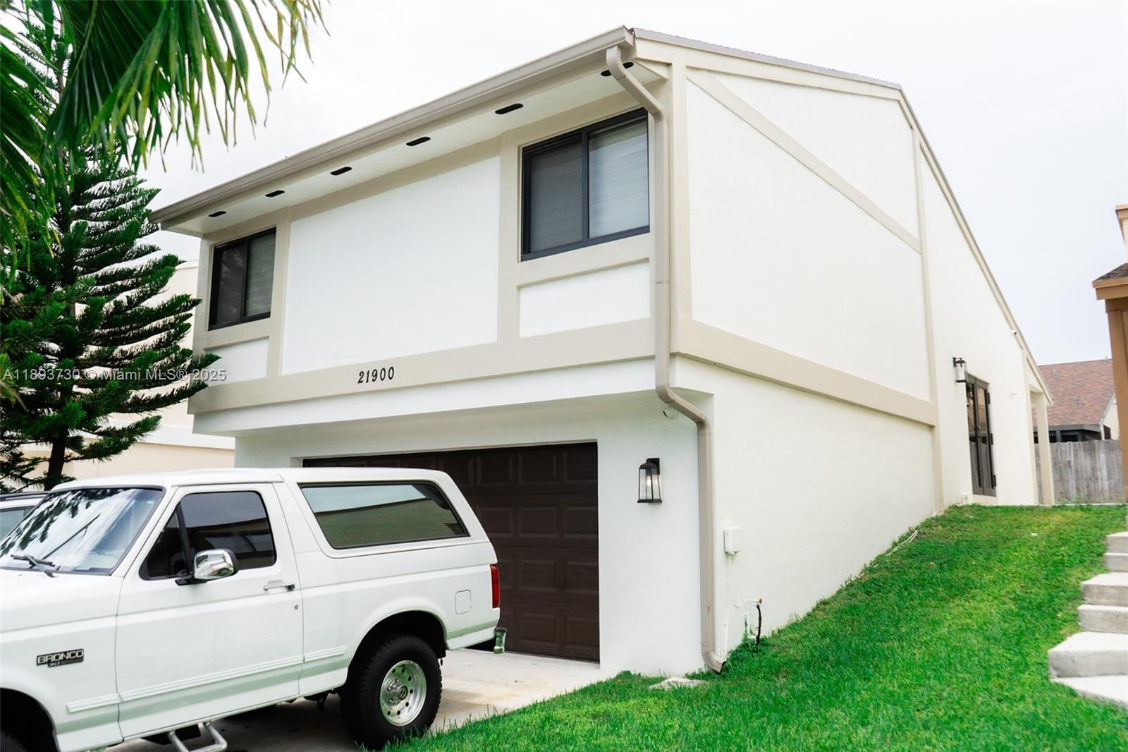 21900 SW 100th Pl