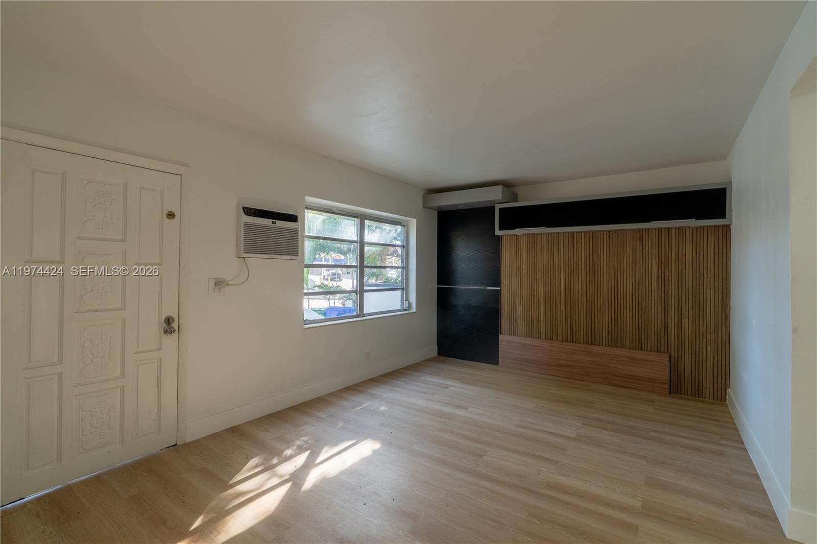 3665 SW 16th St # 3665