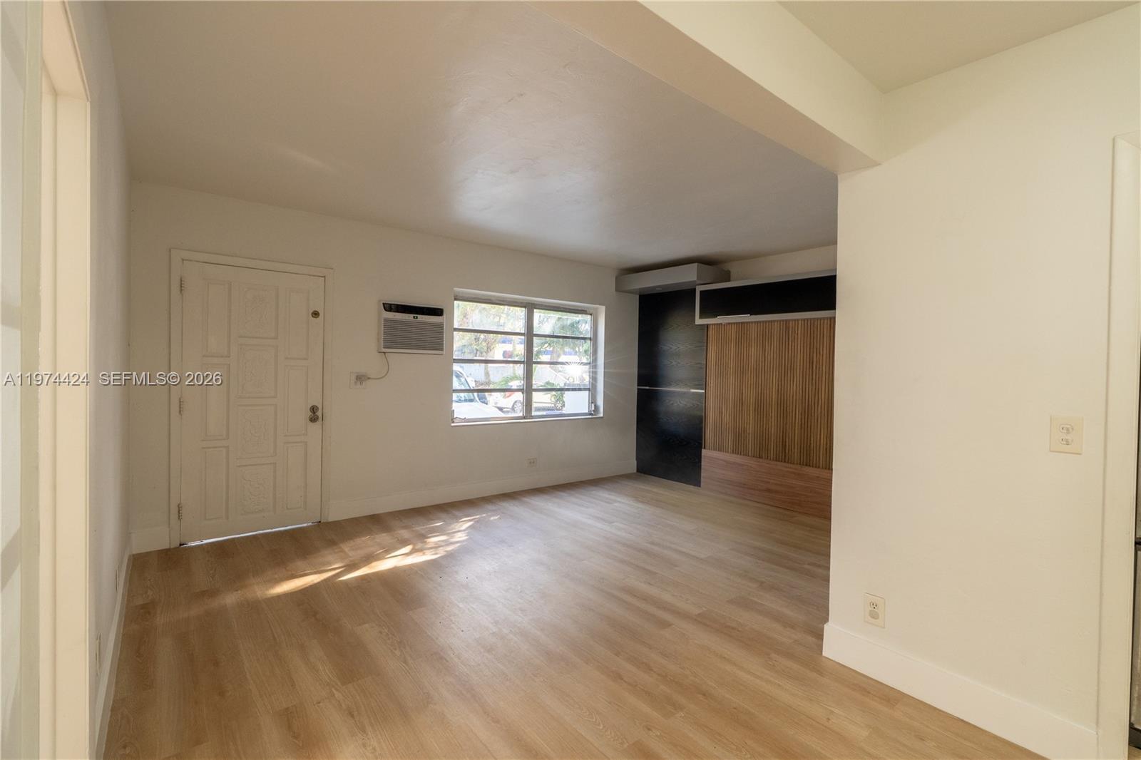 3665 SW 16th St # 3665