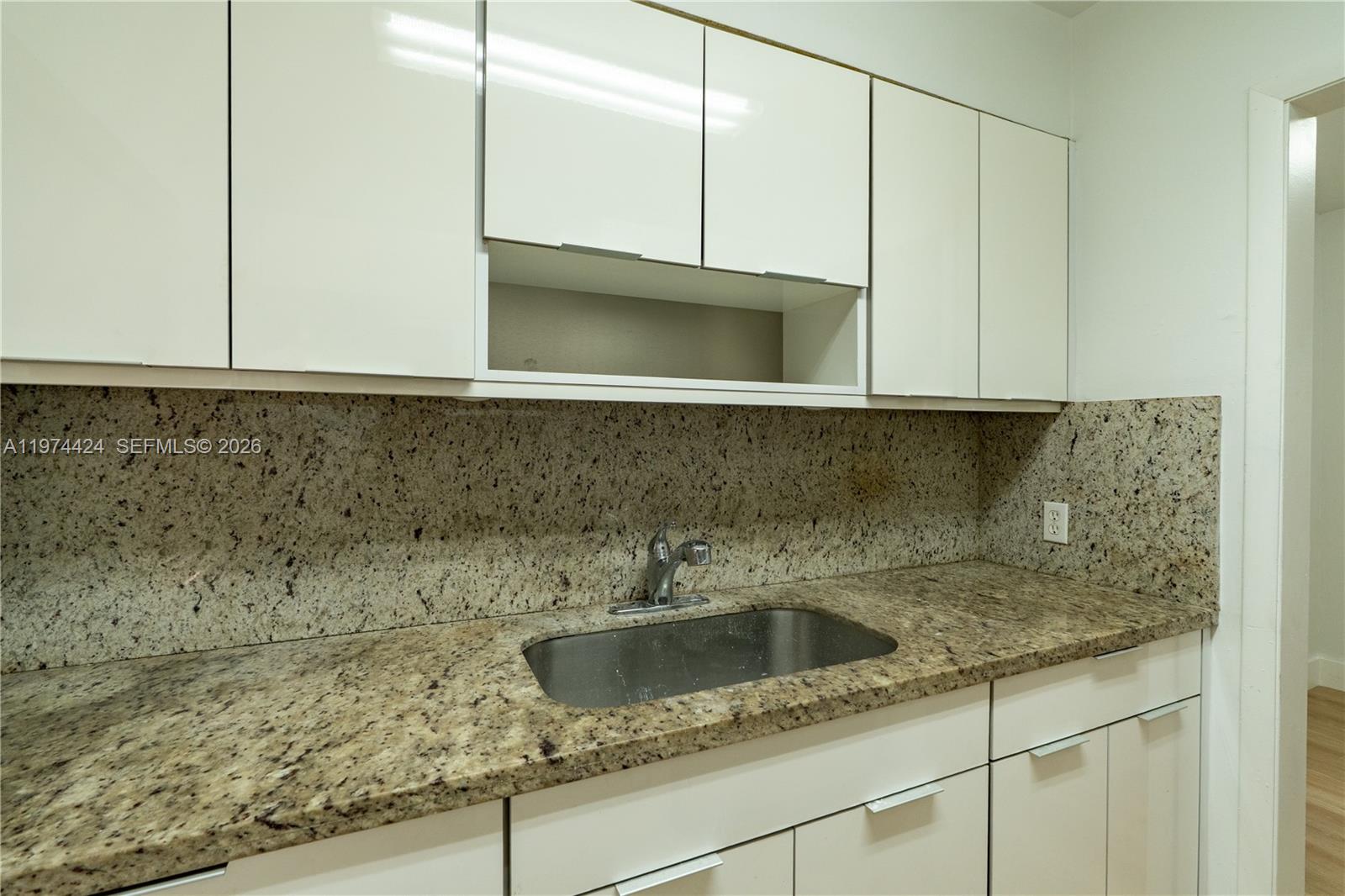 3665 SW 16th St # 3665