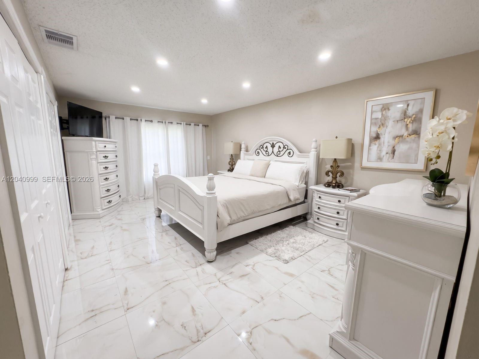 324 Patio Village Ter