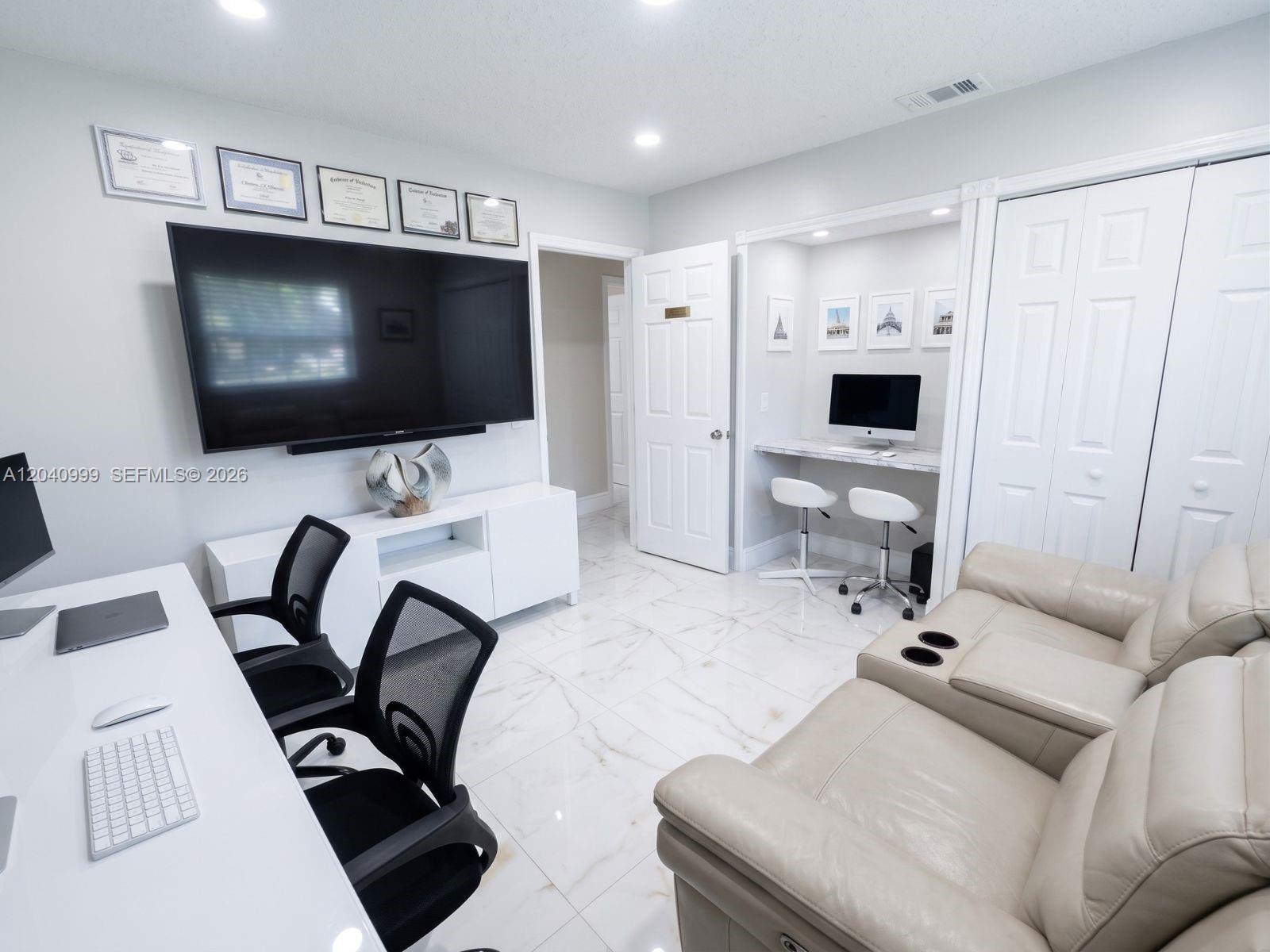 324 Patio Village Ter