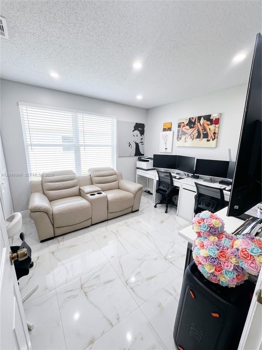 324 Patio Village Ter