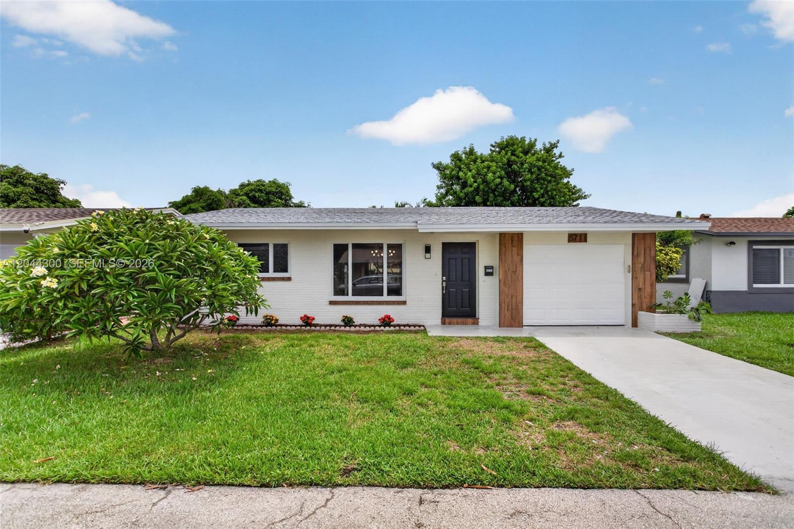 5711 NW 48th Ter