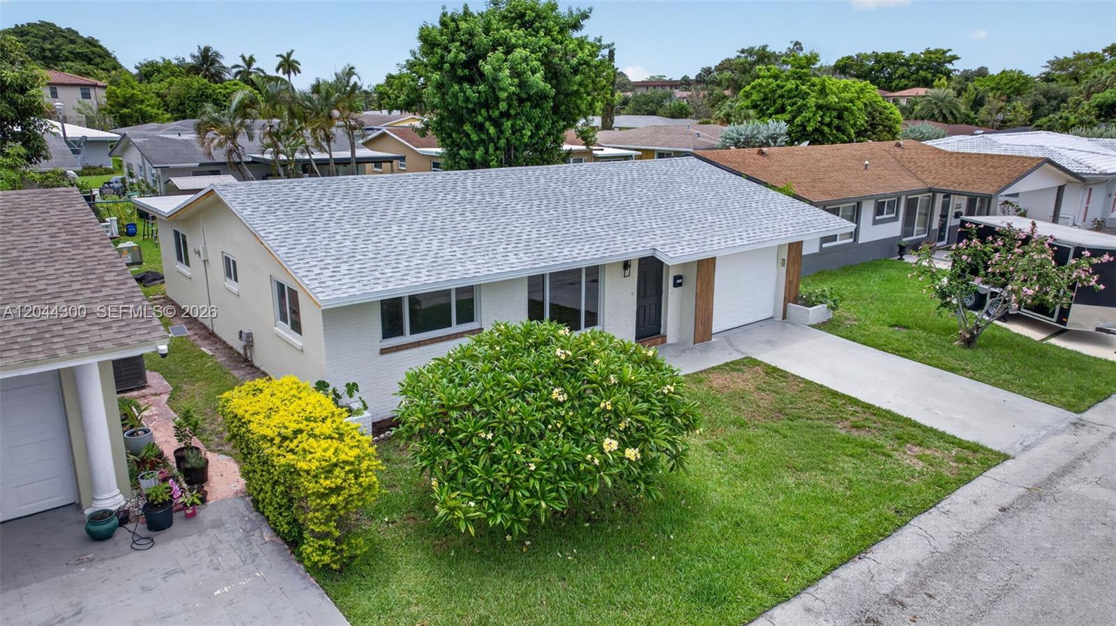 5711 NW 48th Ter