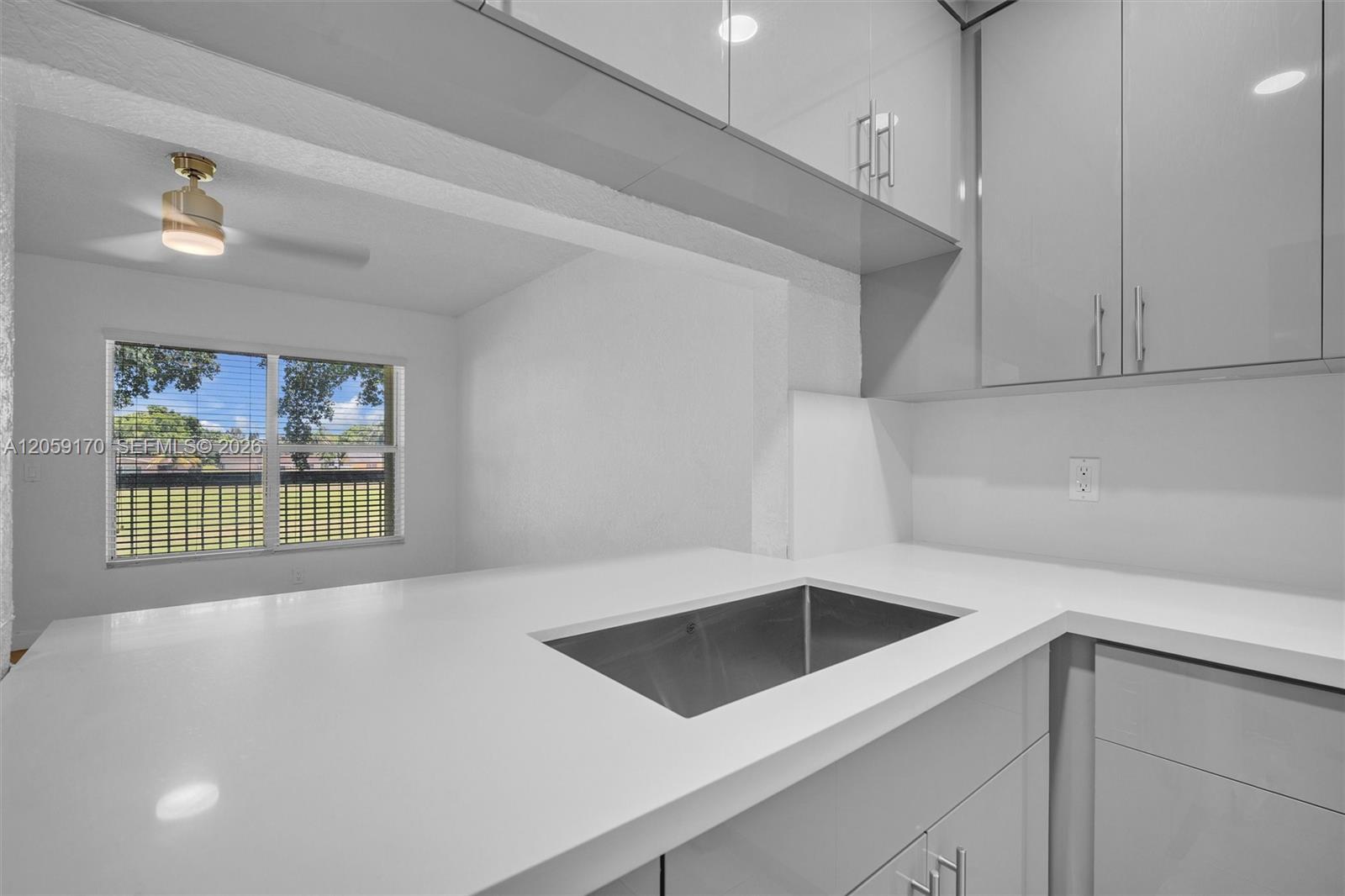10015 NW 4th St # 203
