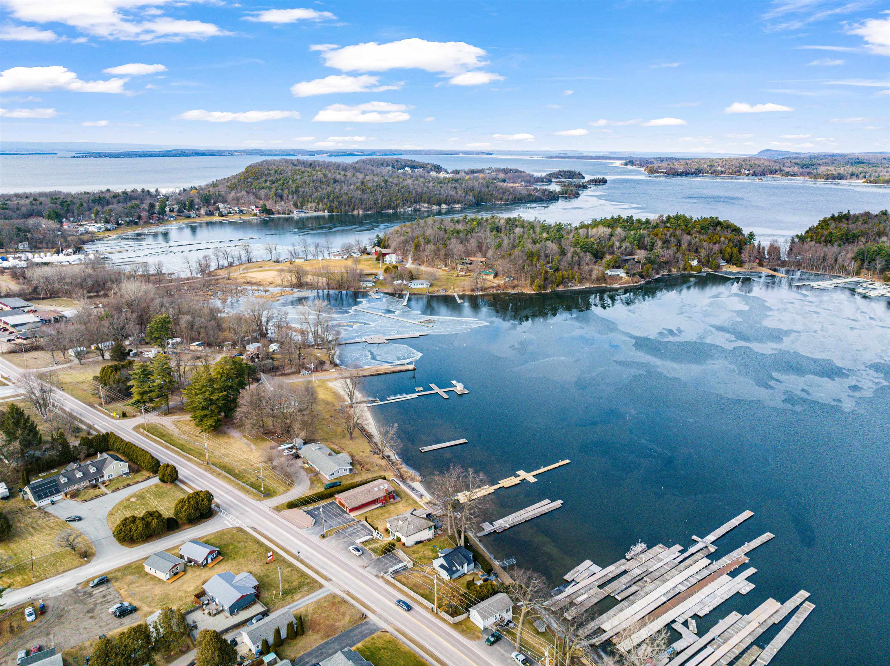 558 West Lakeshore Drive