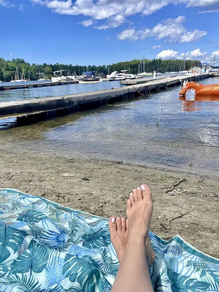 558 West Lakeshore Drive