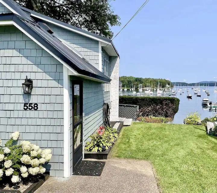 558 West Lakeshore Drive