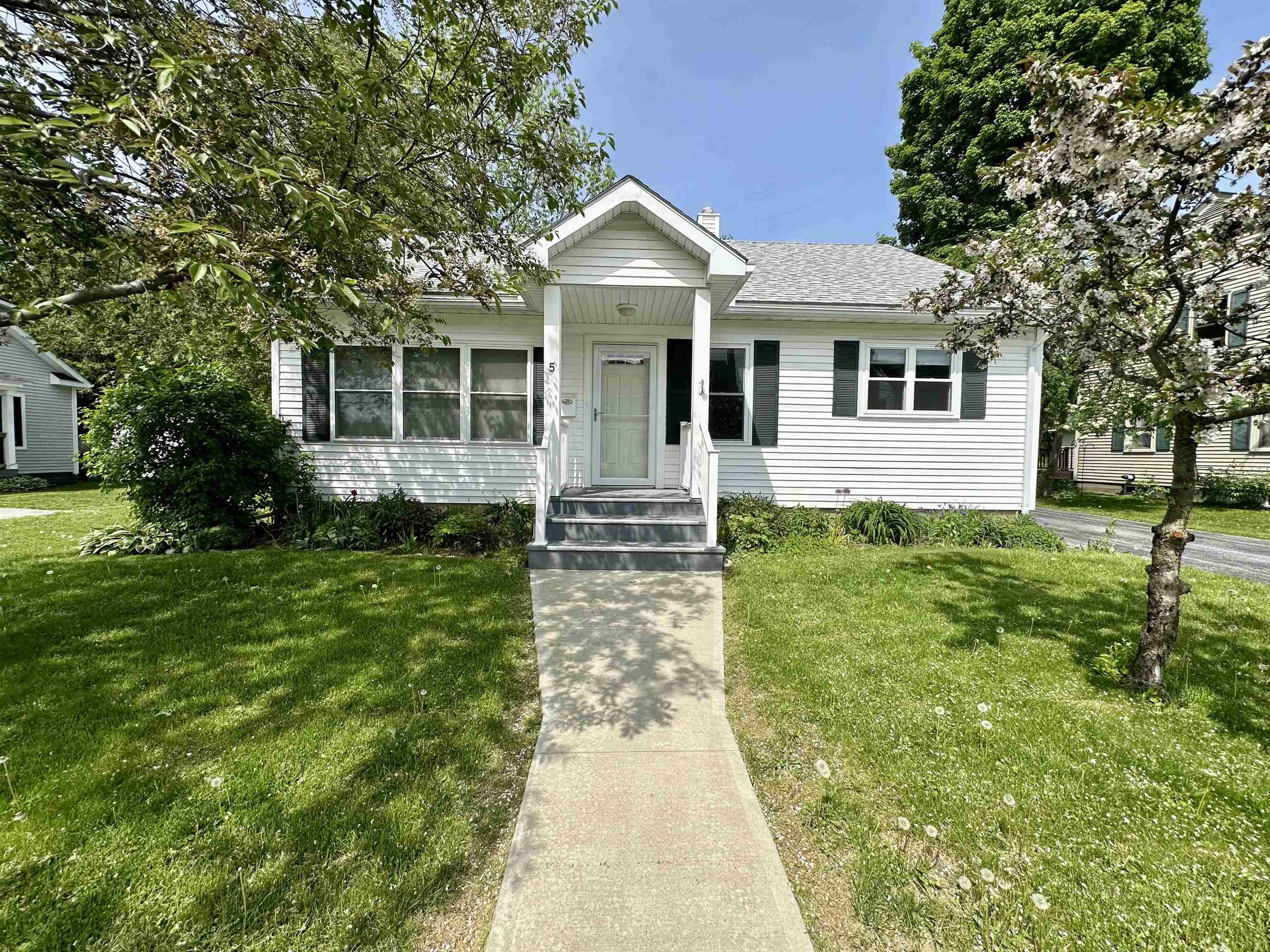 5 Beverly Court