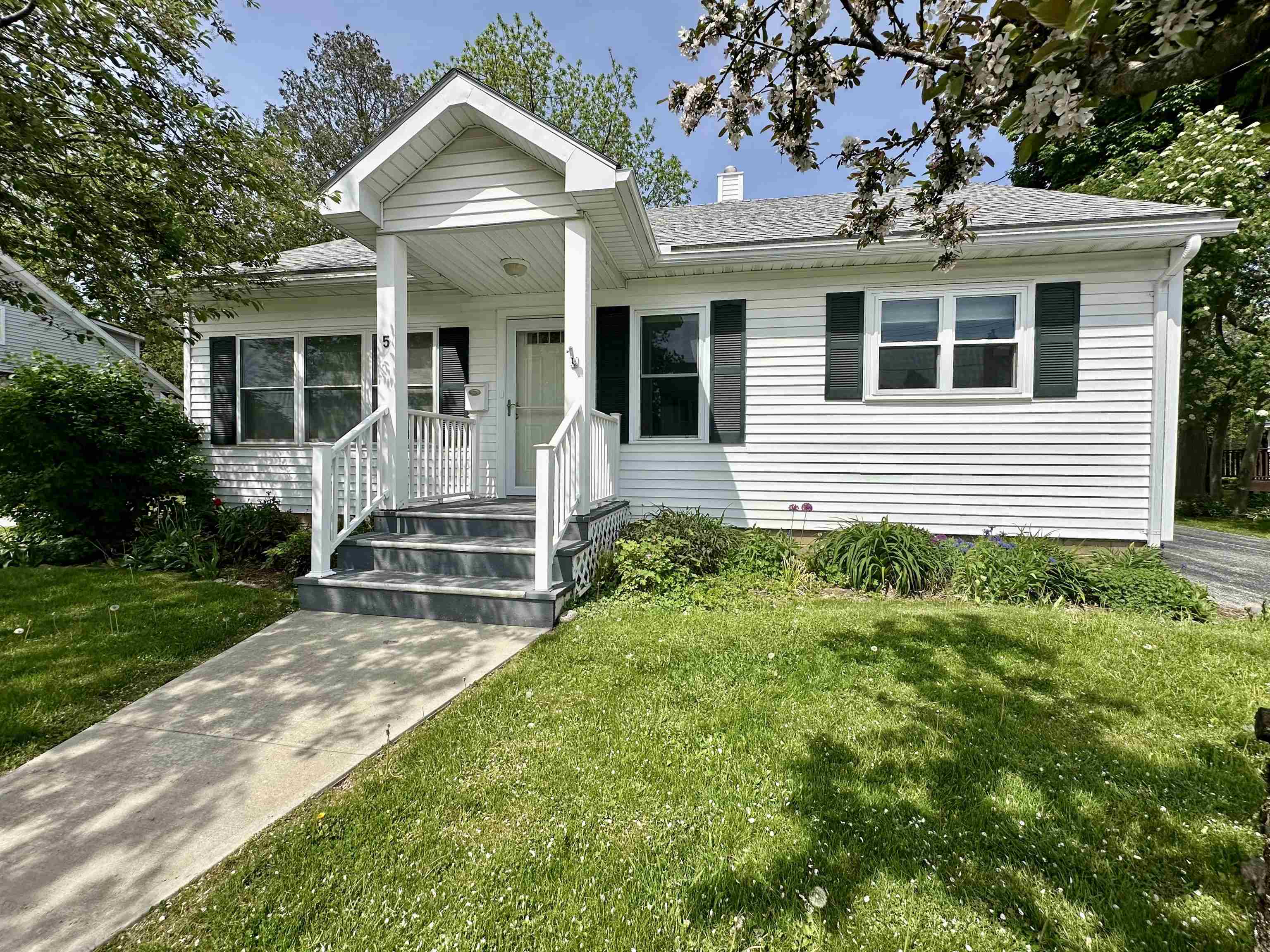 5 Beverly Court