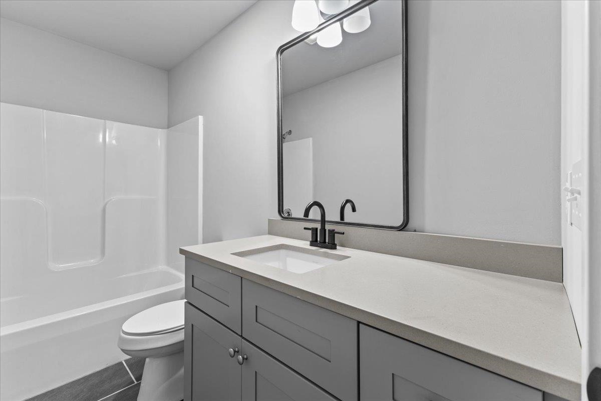 57 Wilcox Court Unit: 8