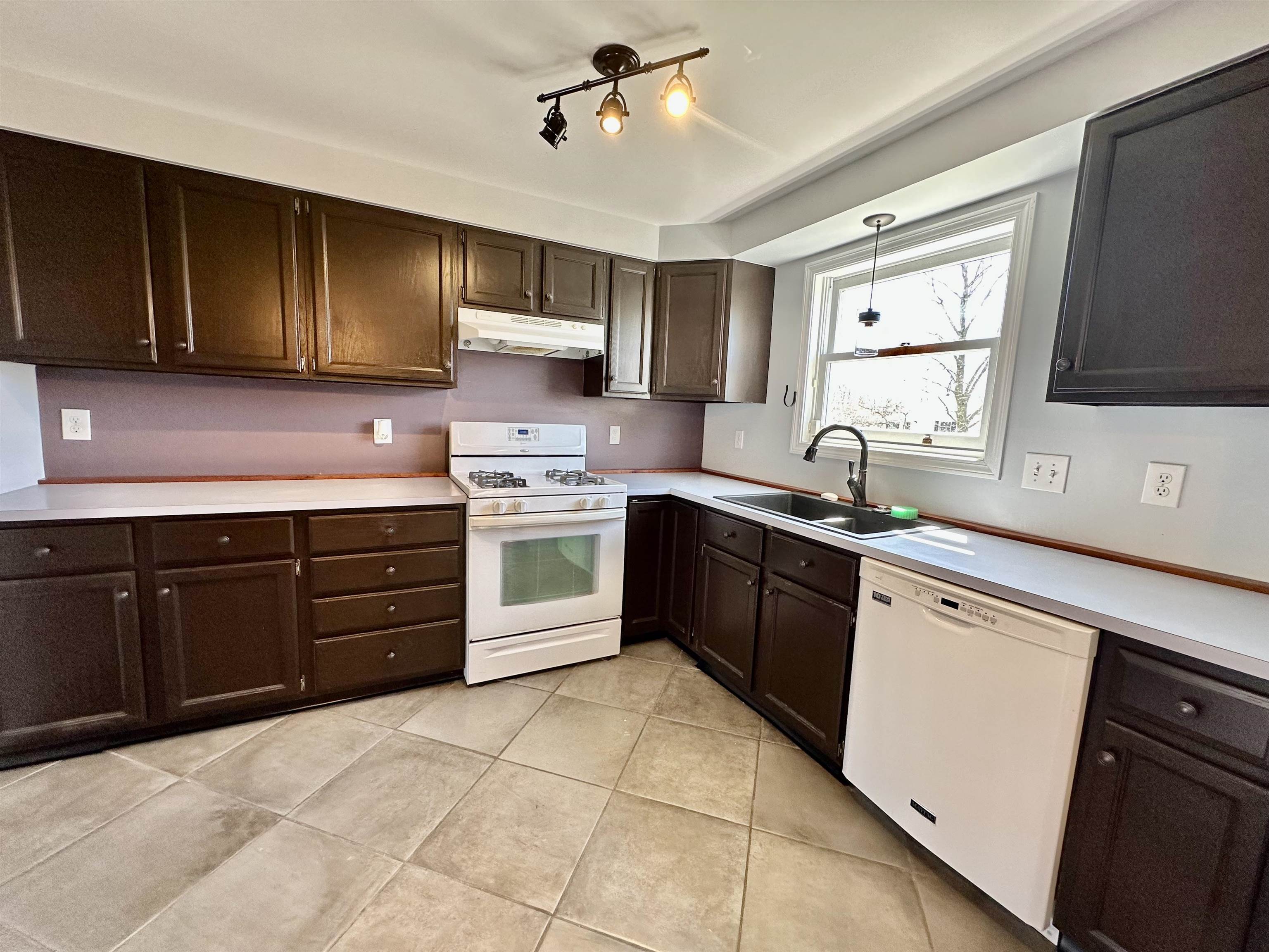4 Guyette Circle