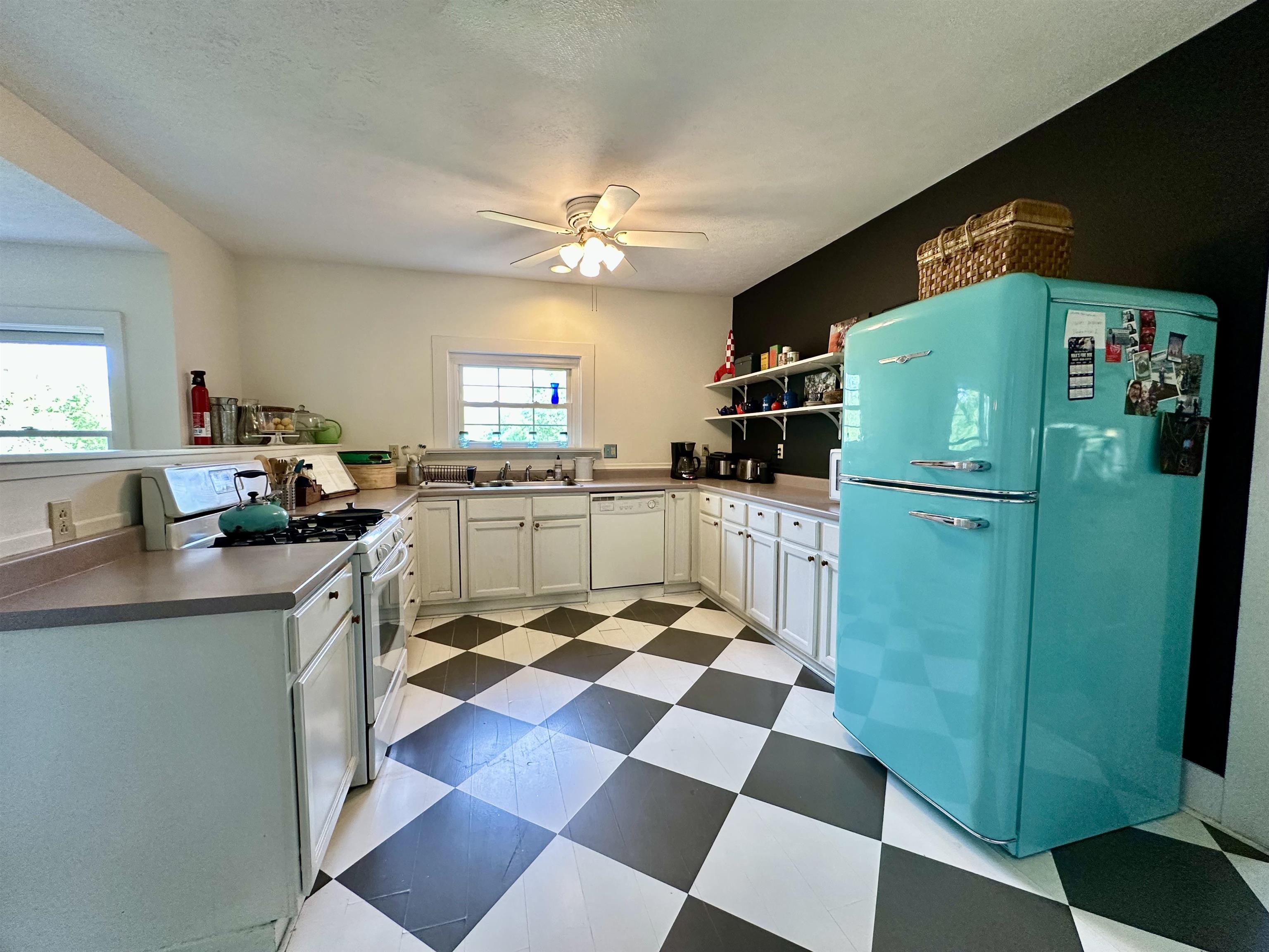 289 Pinnacle Road
