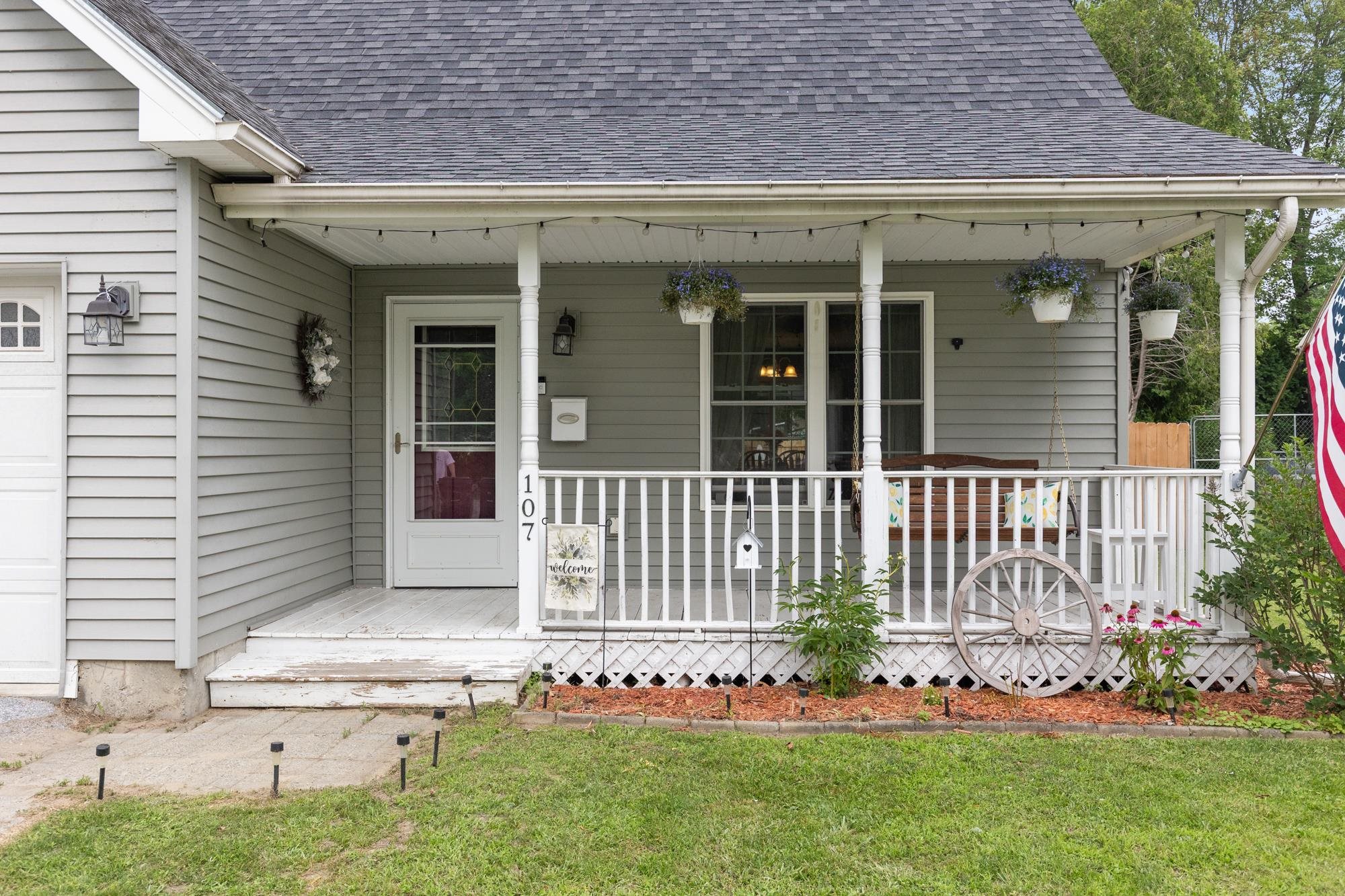 107 Canada Street