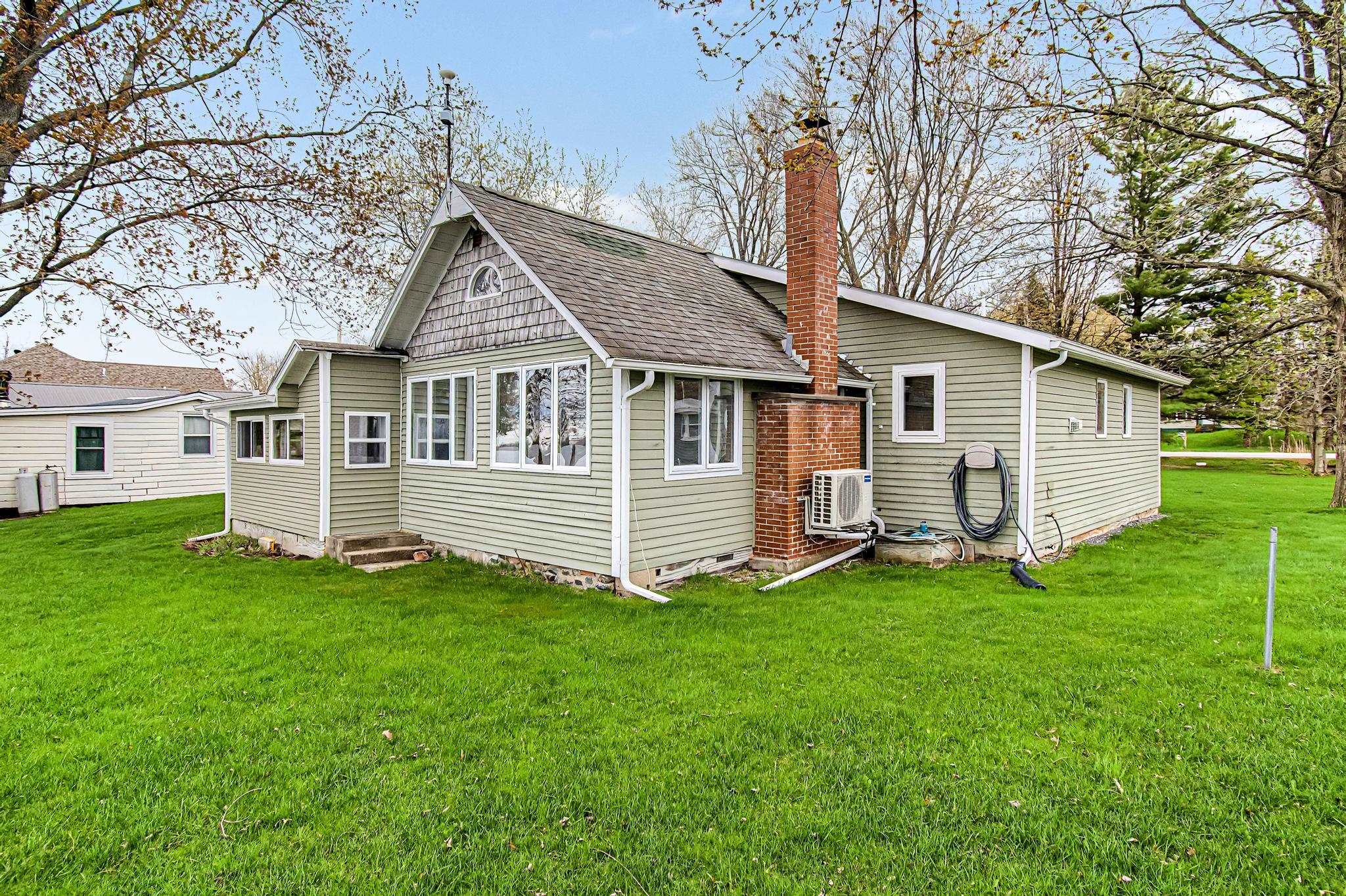 60 Maquam Shore Road