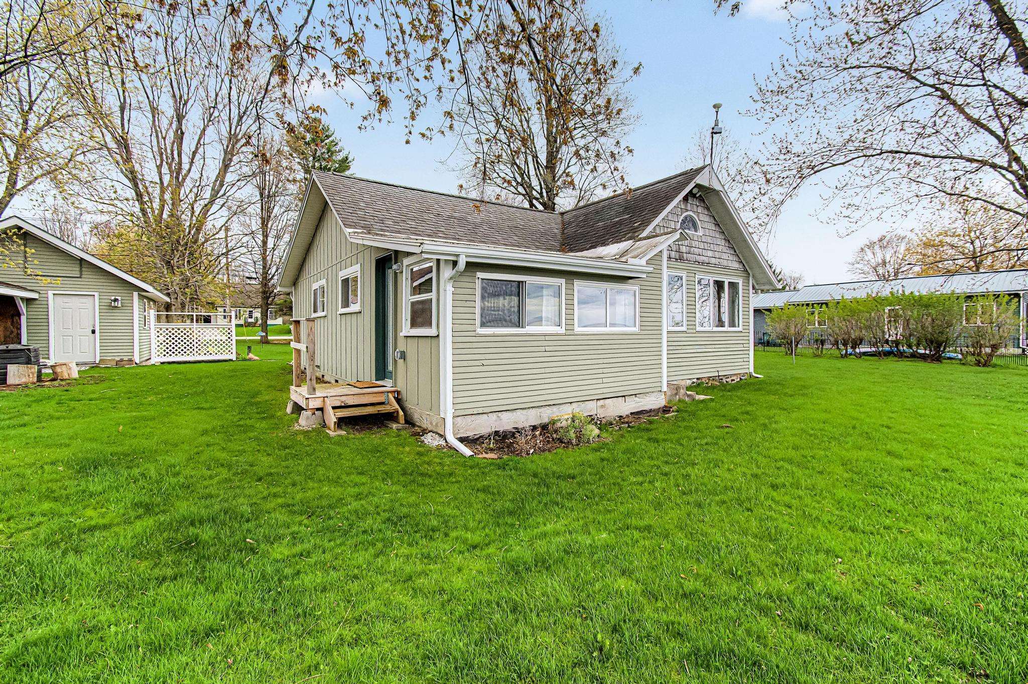 60 Maquam Shore Road