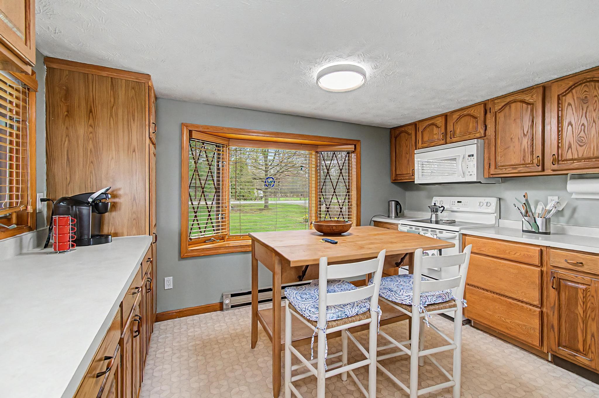 60 Maquam Shore Road