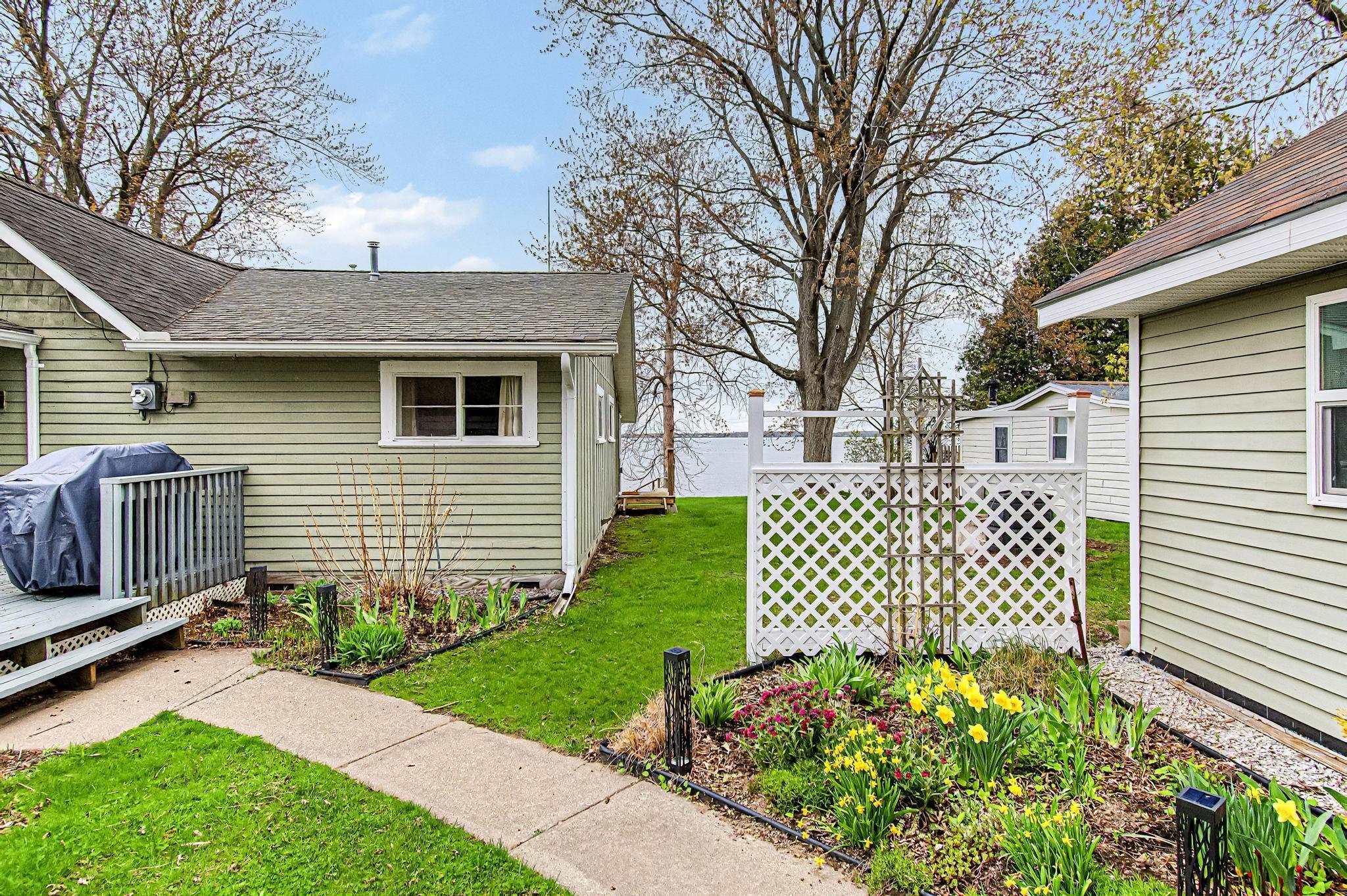 60 Maquam Shore Road