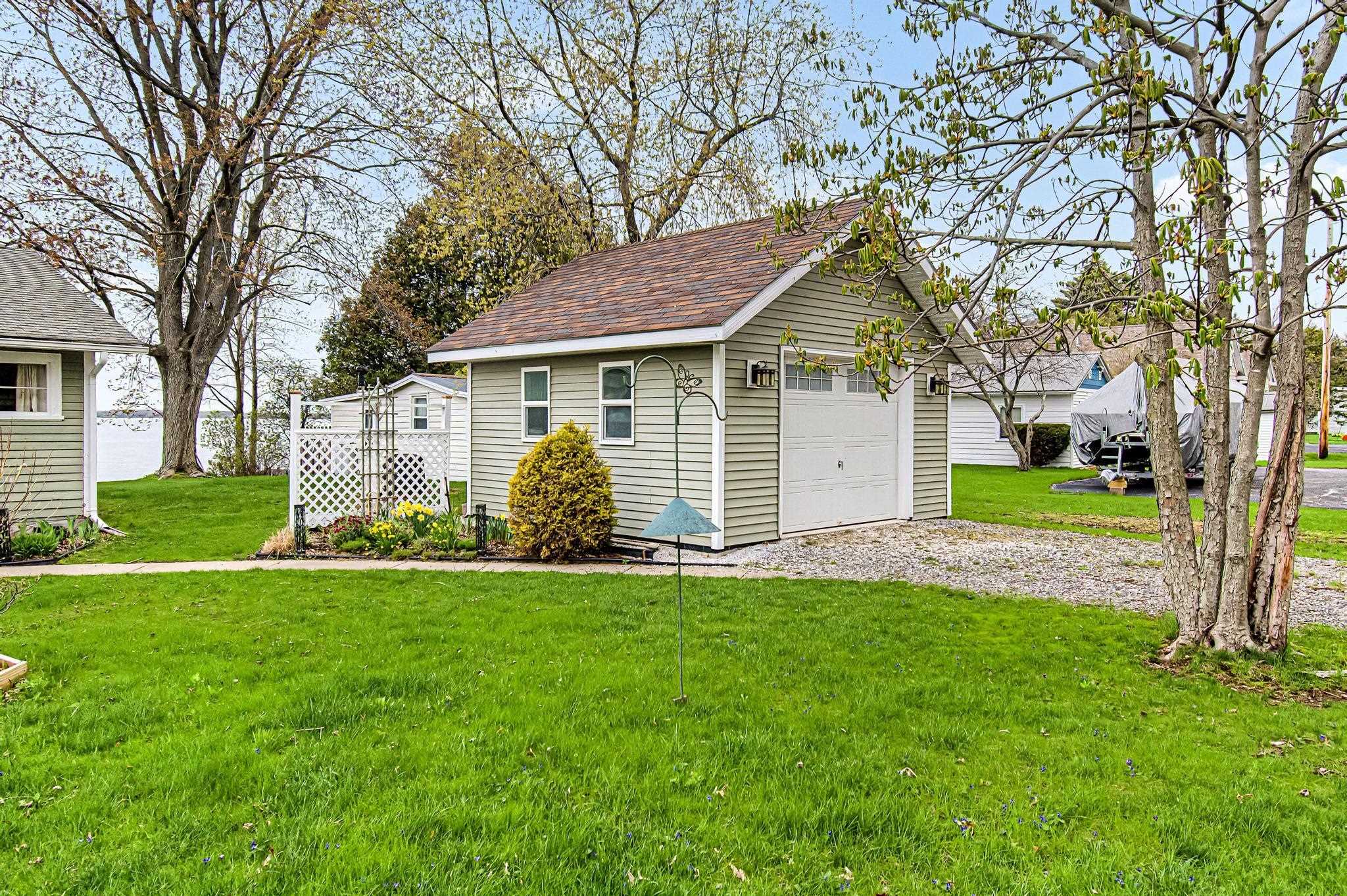 60 Maquam Shore Road