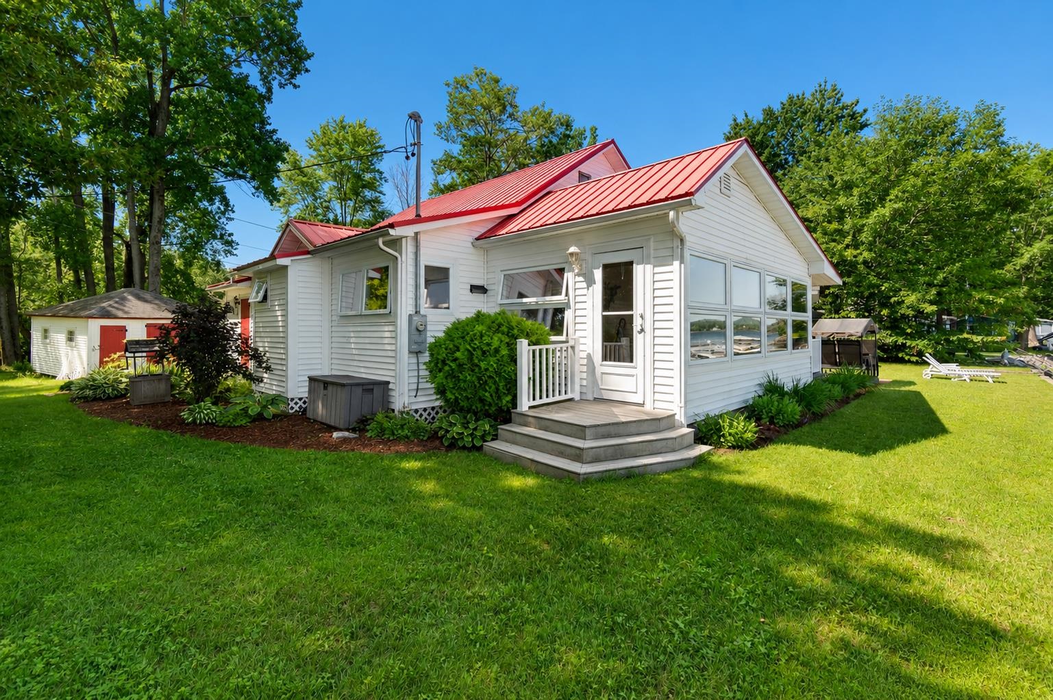43 Sandy Point Road