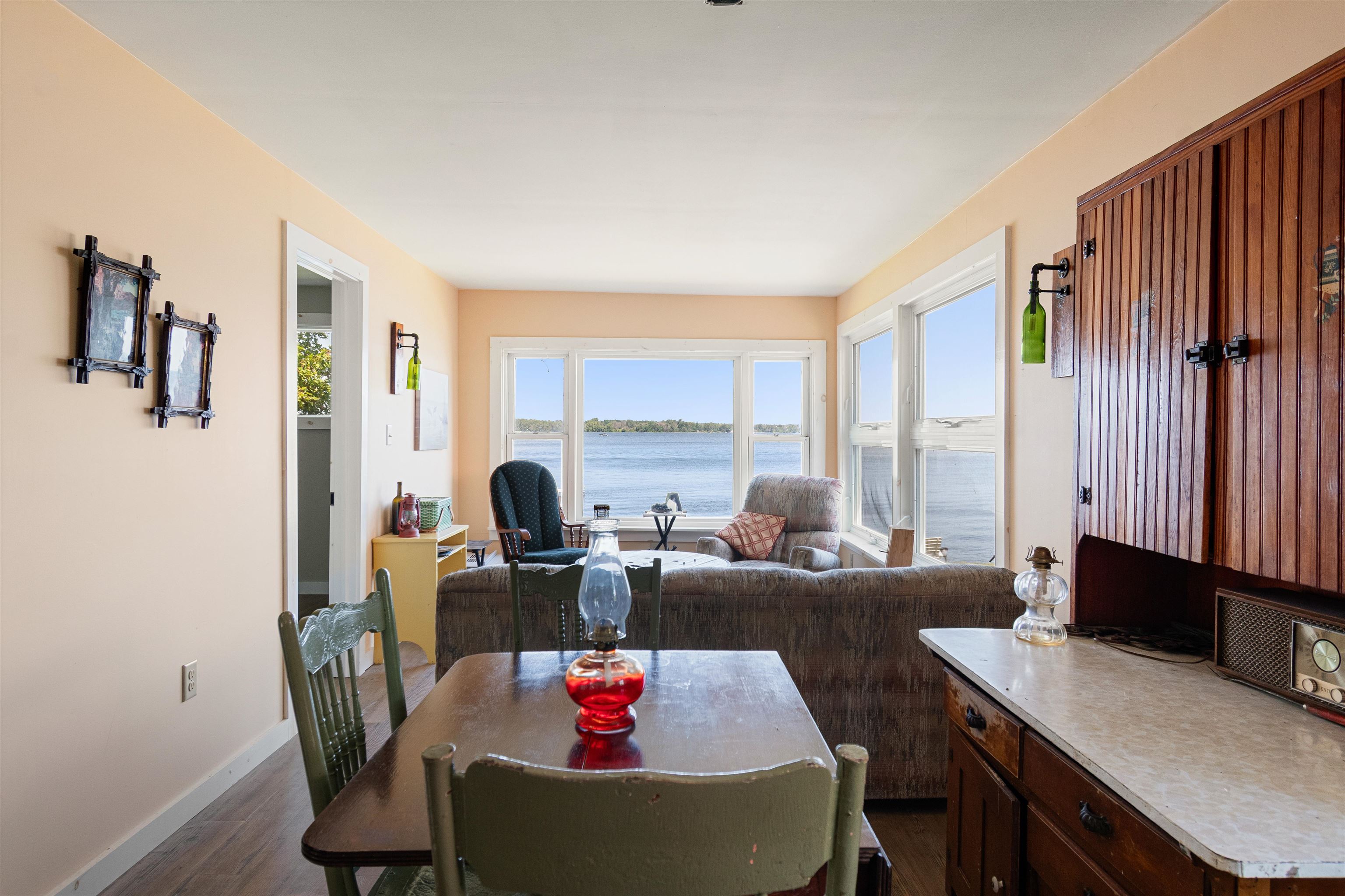 43 Sandy Point Road