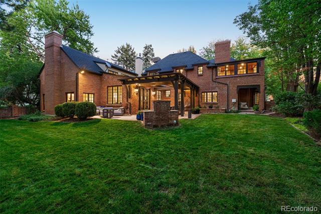 28 Crestmoor Drive