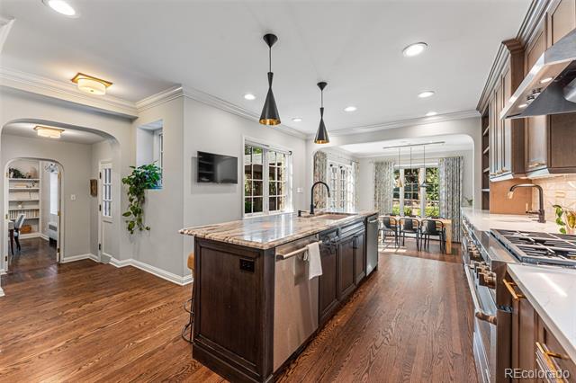 28 Crestmoor Drive