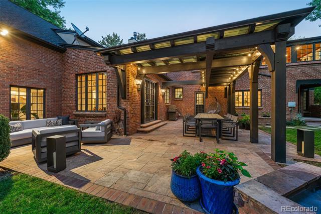 28 Crestmoor Drive