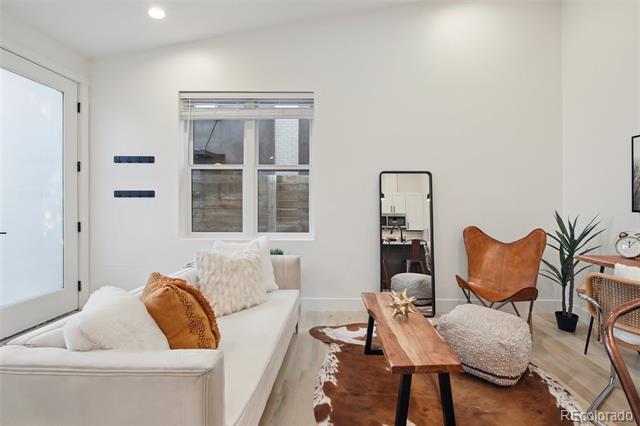 4376 Zenobia Street Unit: 101
