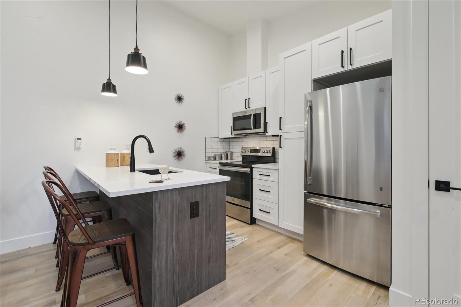 4376 Zenobia Street Unit: 101