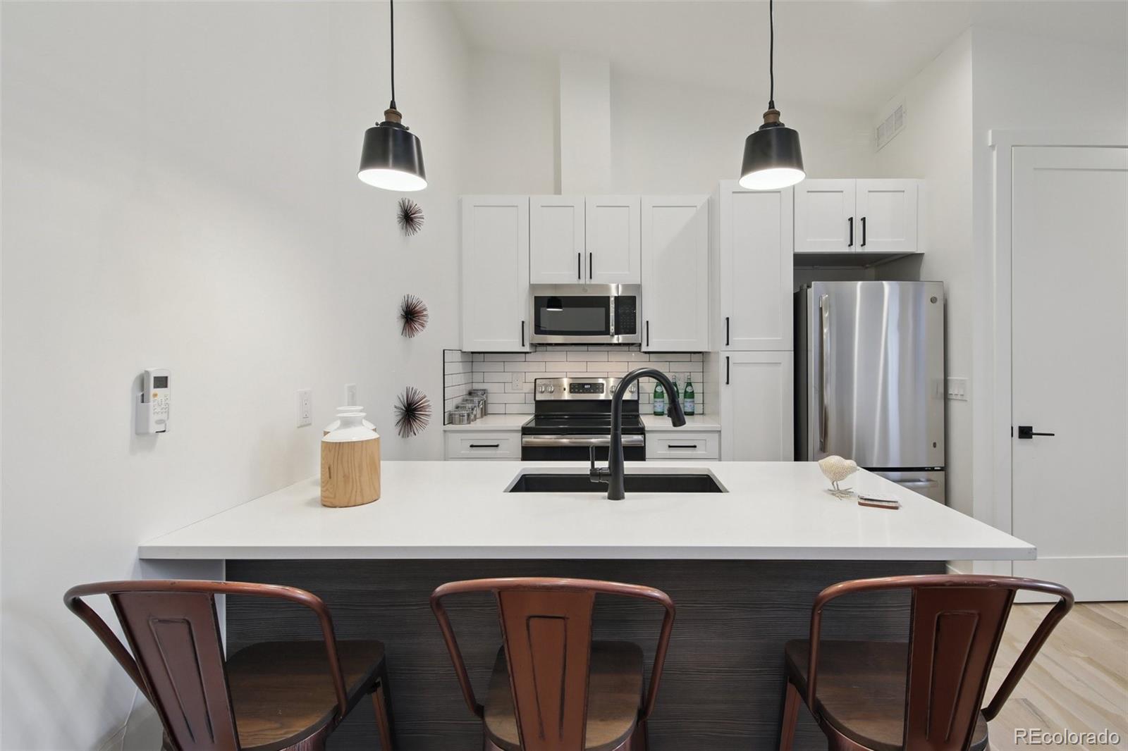 4376 Zenobia Street Unit: 101