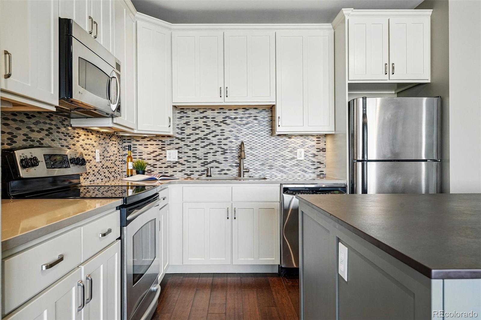 1950 N Logan Street Unit: 1109