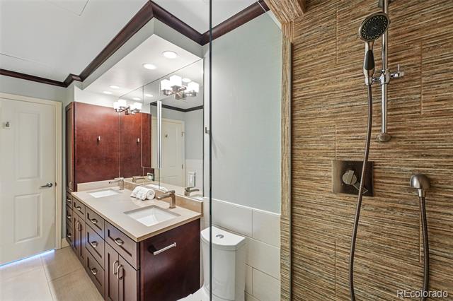 1950 N Logan Street Unit: 1109