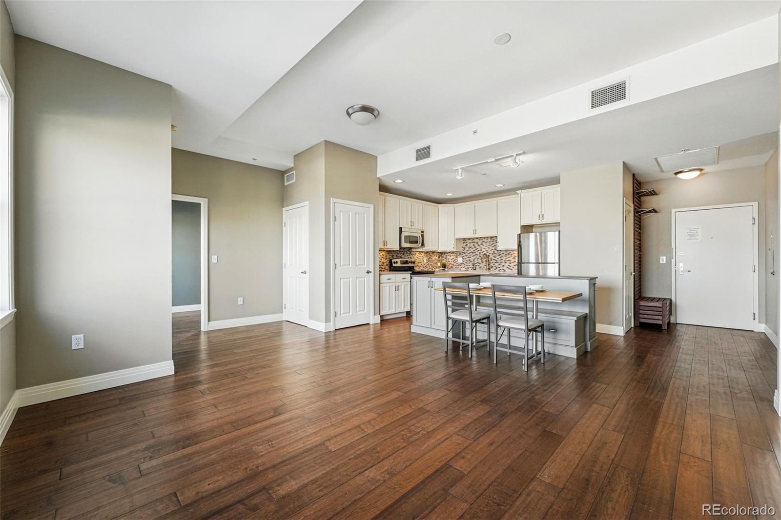 1950 N Logan Street Unit: 1109