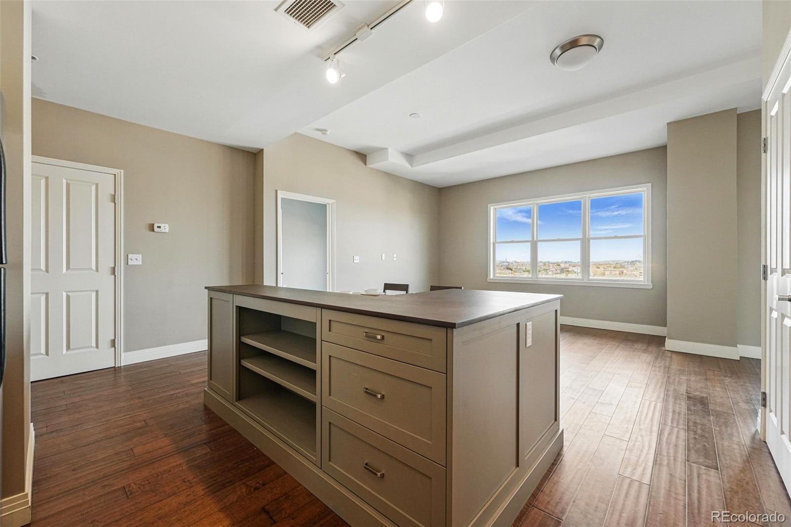 1950 N Logan Street Unit: 1109