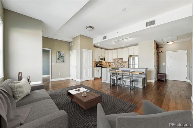 1950 N Logan Street Unit: 1109