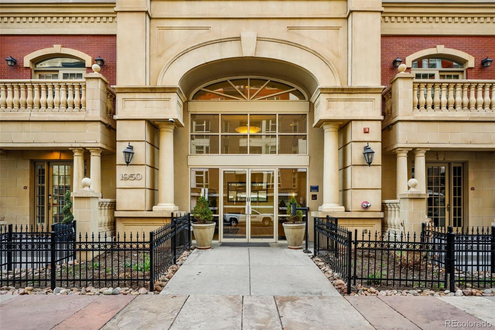 1950 N Logan Street Unit: 1109