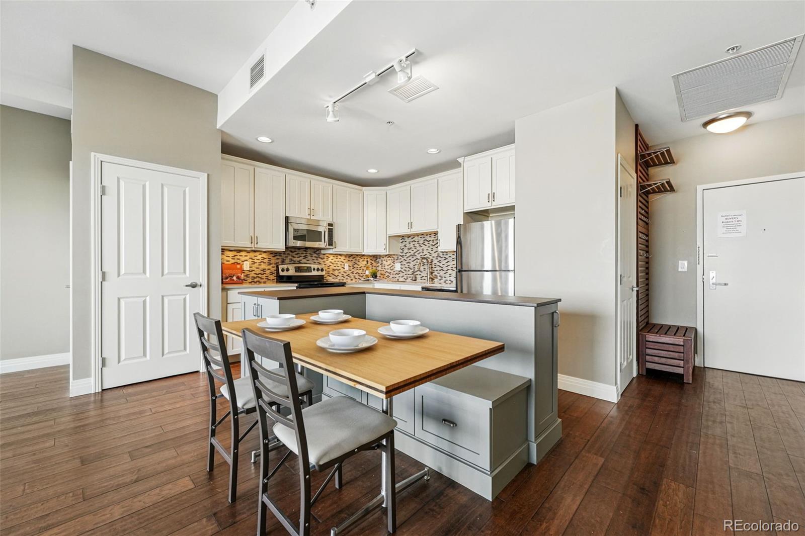 1950 N Logan Street Unit: 1109