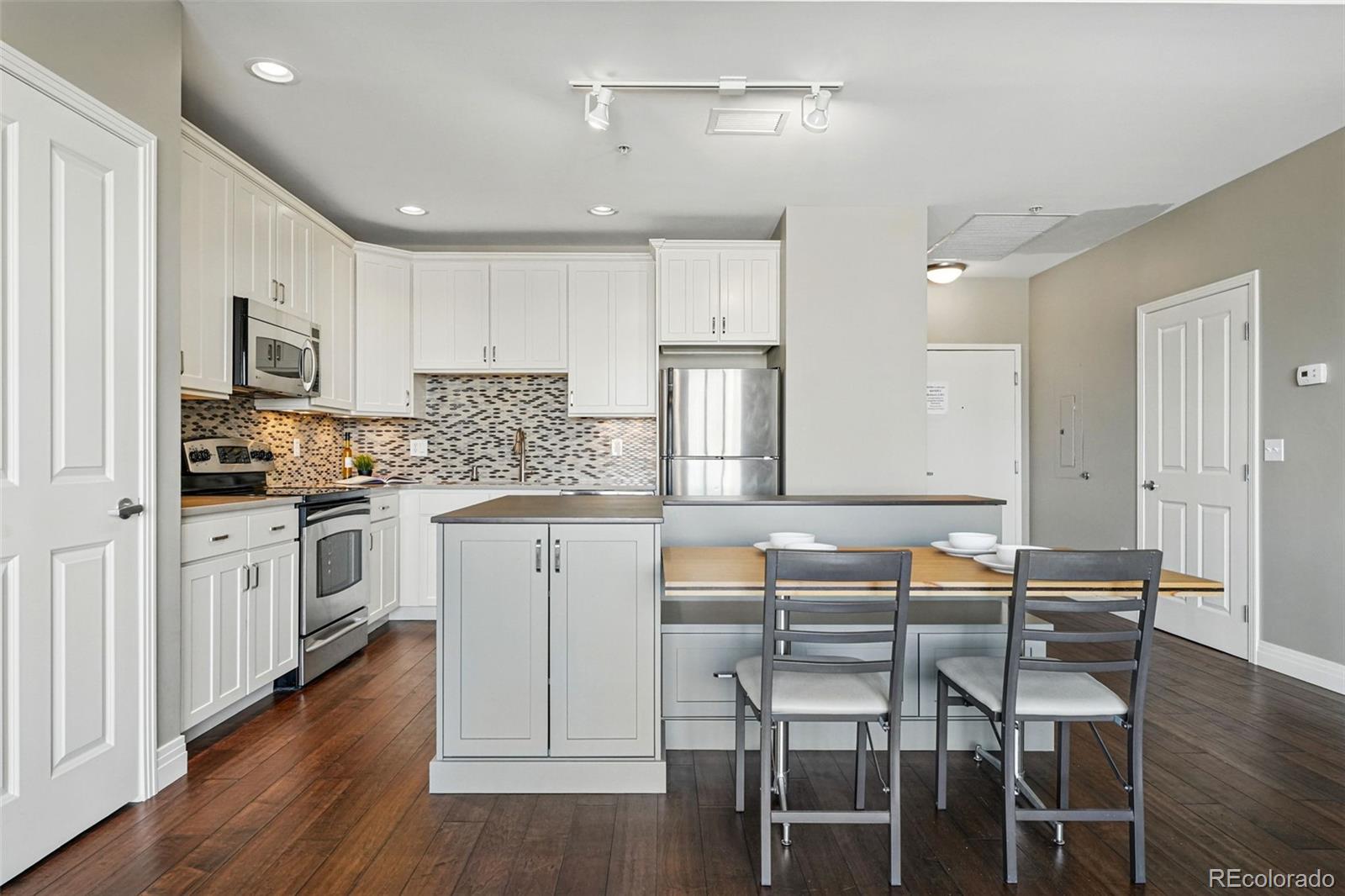 1950 N Logan Street Unit: 1109
