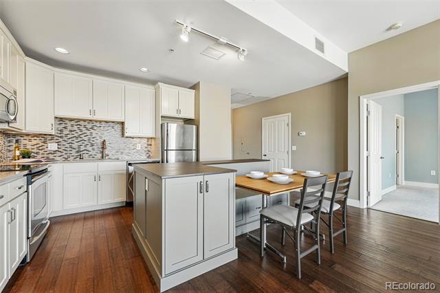 1950 N Logan Street Unit: 1109