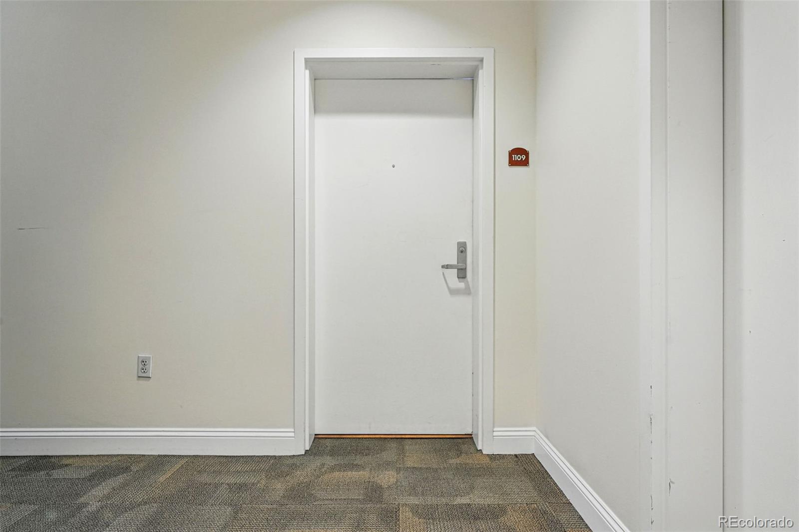 1950 N Logan Street Unit: 1109